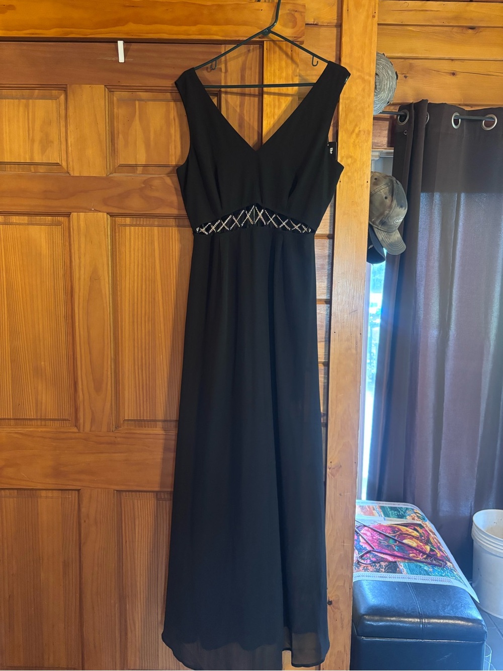Black V-Neck Embellished Waist Evening Dress